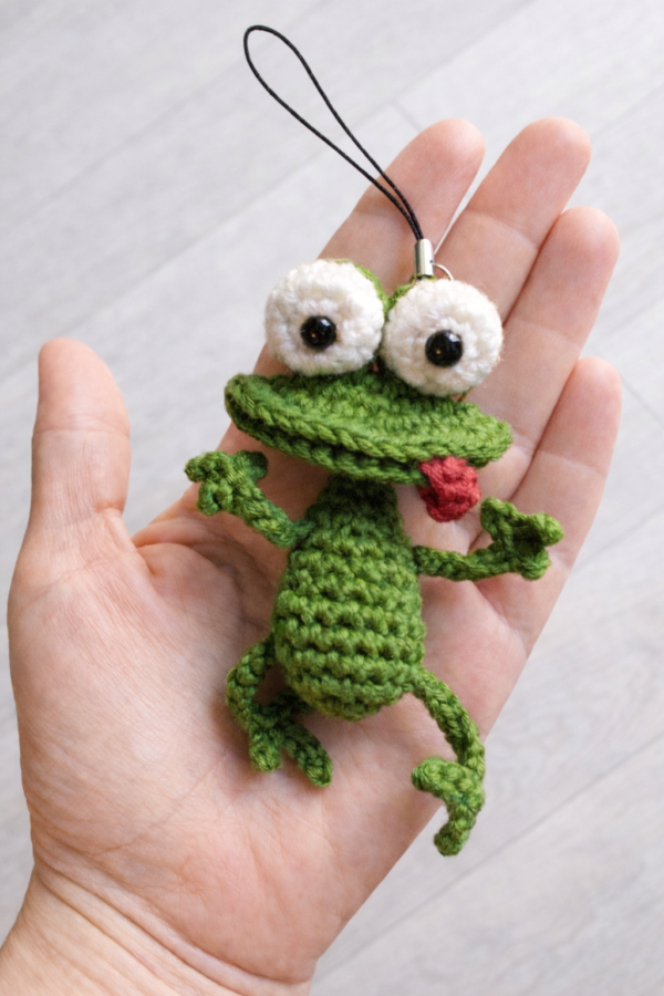 Breloc broscuta haioasa