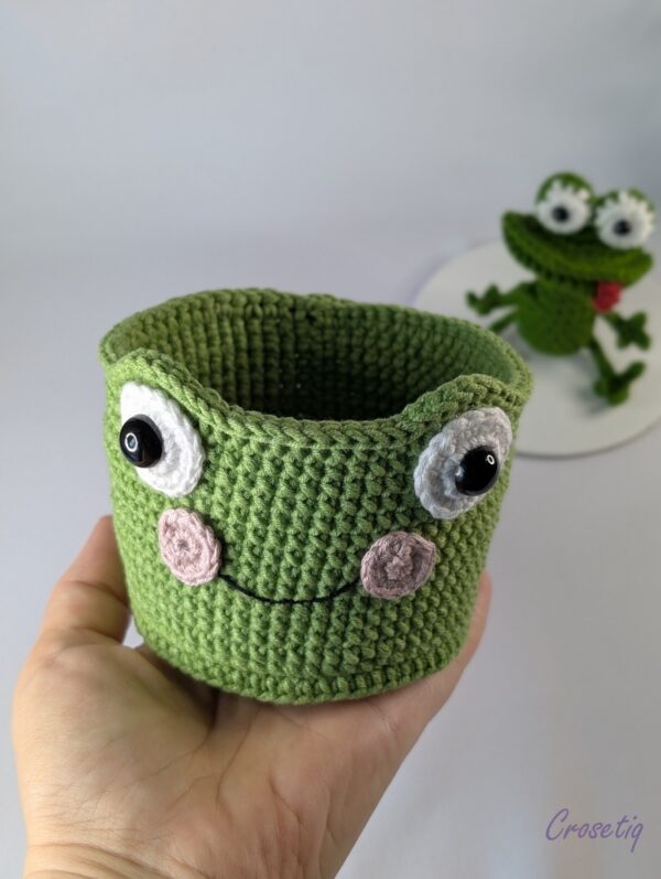 Coșuleț croșetat – model broscuță - produs handmade Crosetiq