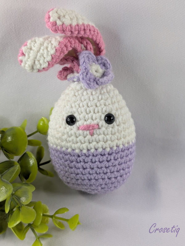 Ou-iepuras crosetat - breloc crosetat handmade, Crosetiq