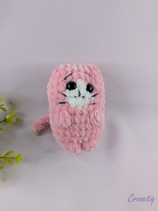 Pisicuță croșetată - breloc crosetat handmade, Crosetiq