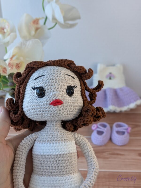 Papușă croșetată Amelia Papușă croșetată Amelia - jucarie crosetata handmade, Crosetiq