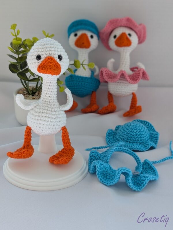 Gâsculită crosetata Goguța Gâsculită crosetata Goguța - jucarie crosetata handmade, Crosetiq