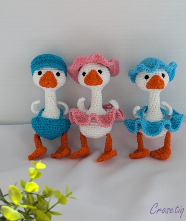 Gâsculită crosetata Goguța Gâsculită crosetata Goguța - jucarie crosetata handmade, Crosetiq