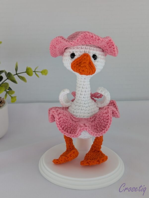Gâsculită crosetata Goguța Gâsculită crosetata Goguța - jucarie crosetata handmade, Crosetiq